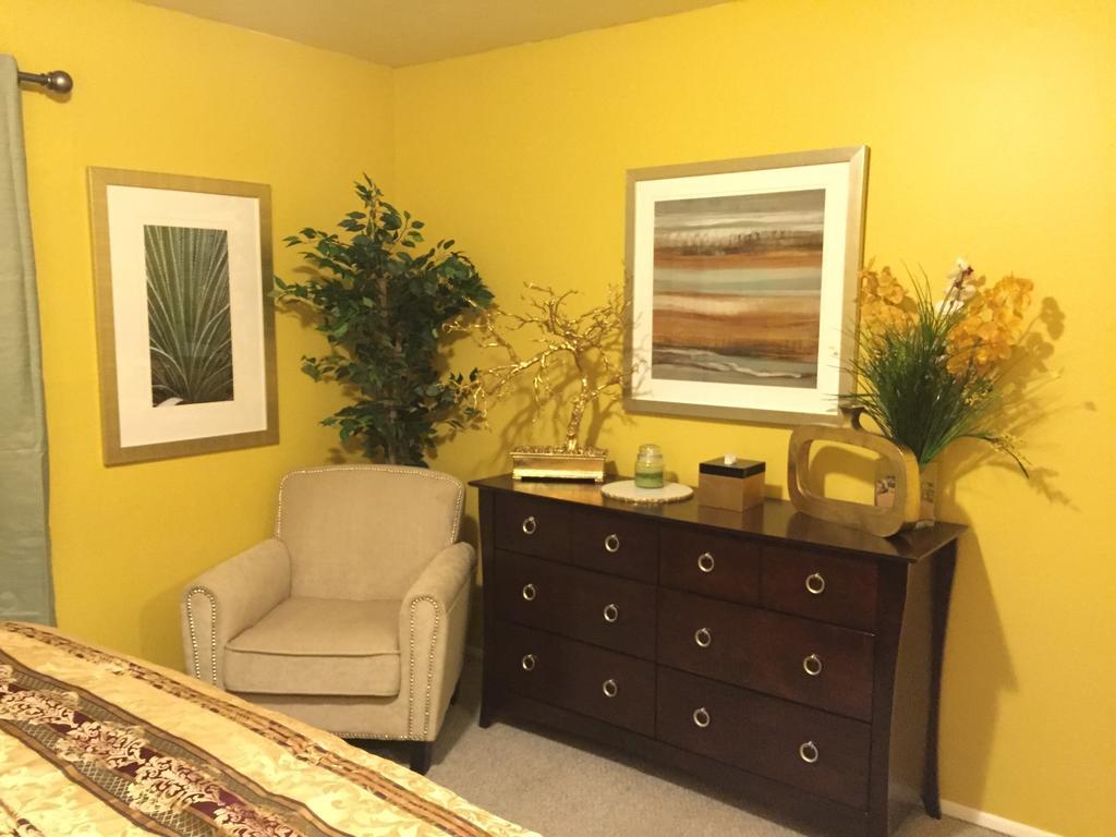 Casas Adobes Condo Tucson Room photo